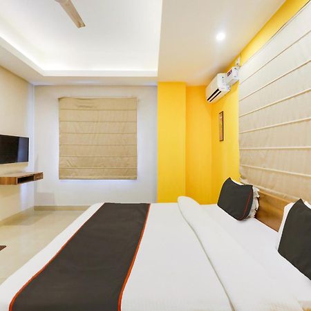 Hotel O Nirvana Lodge Guwahati Esterno foto