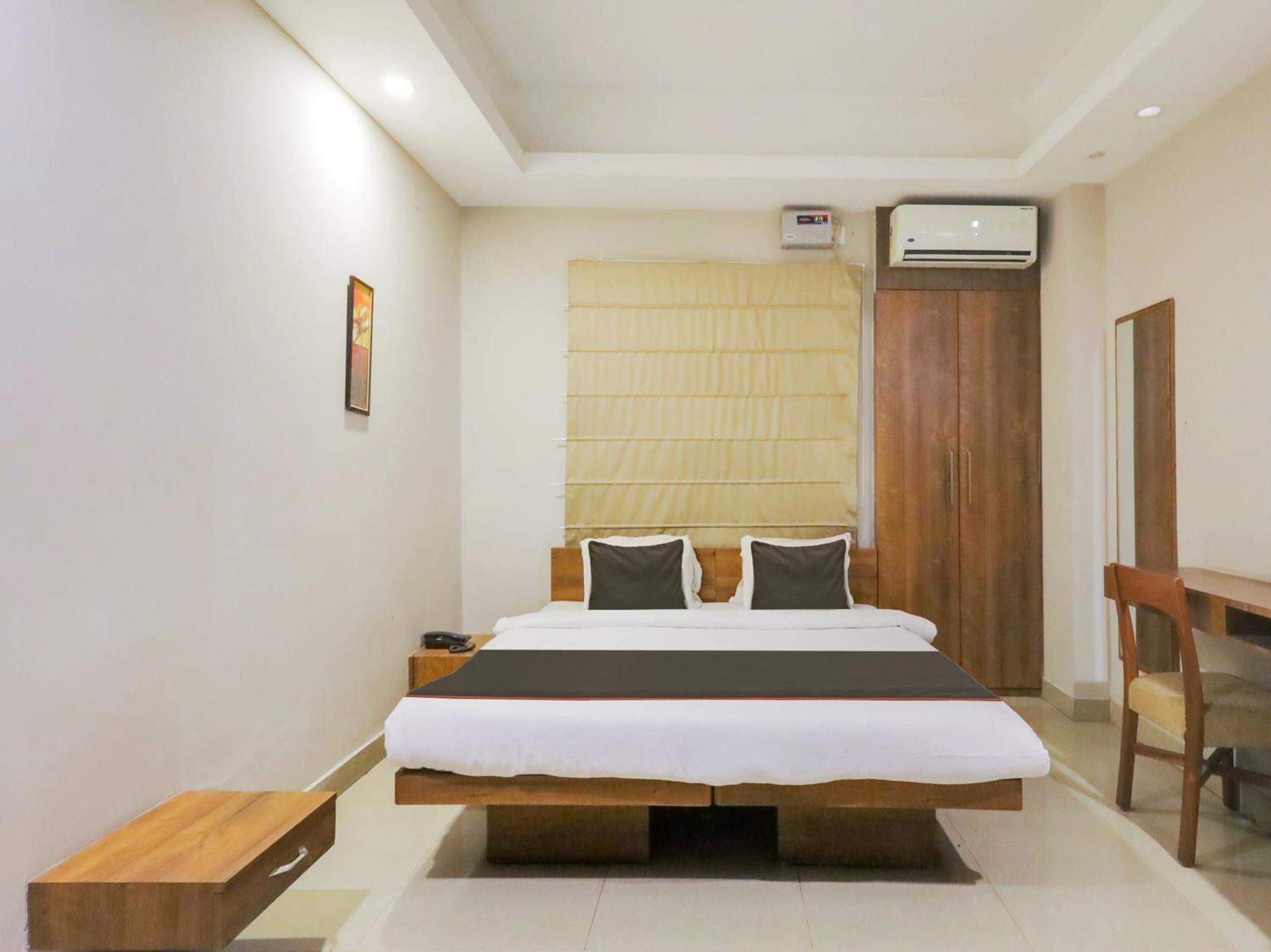 Hotel O Nirvana Lodge Guwahati Esterno foto